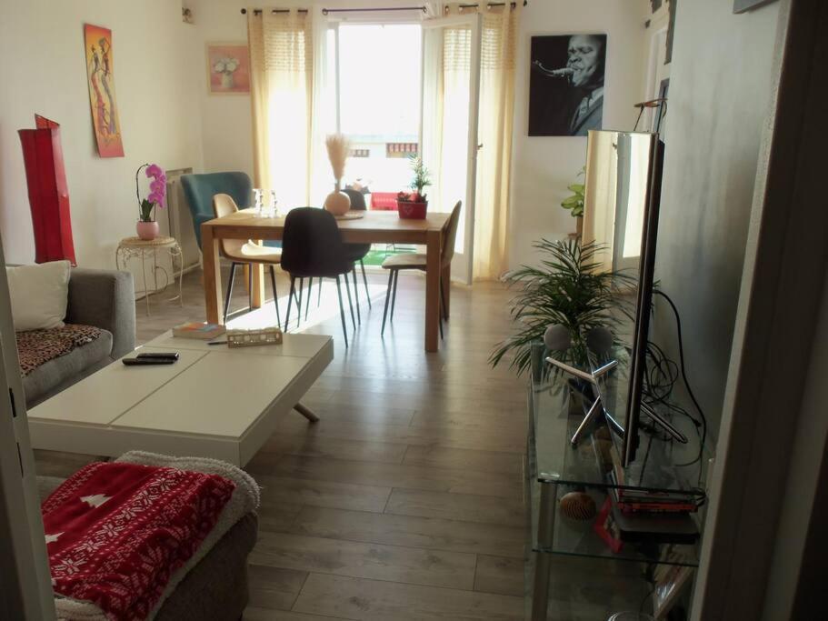 Vue Acces Apartment Antibes